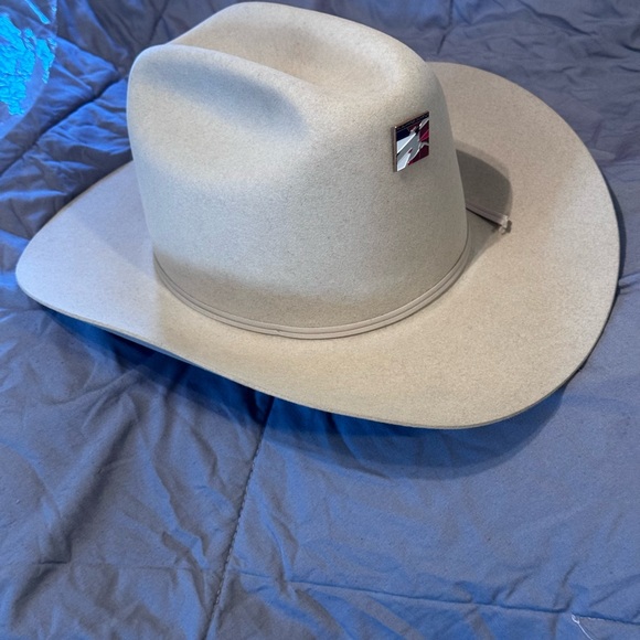 Stetson Light Cream Cowboy Hat with Feather Accent - Picture 2 of 9